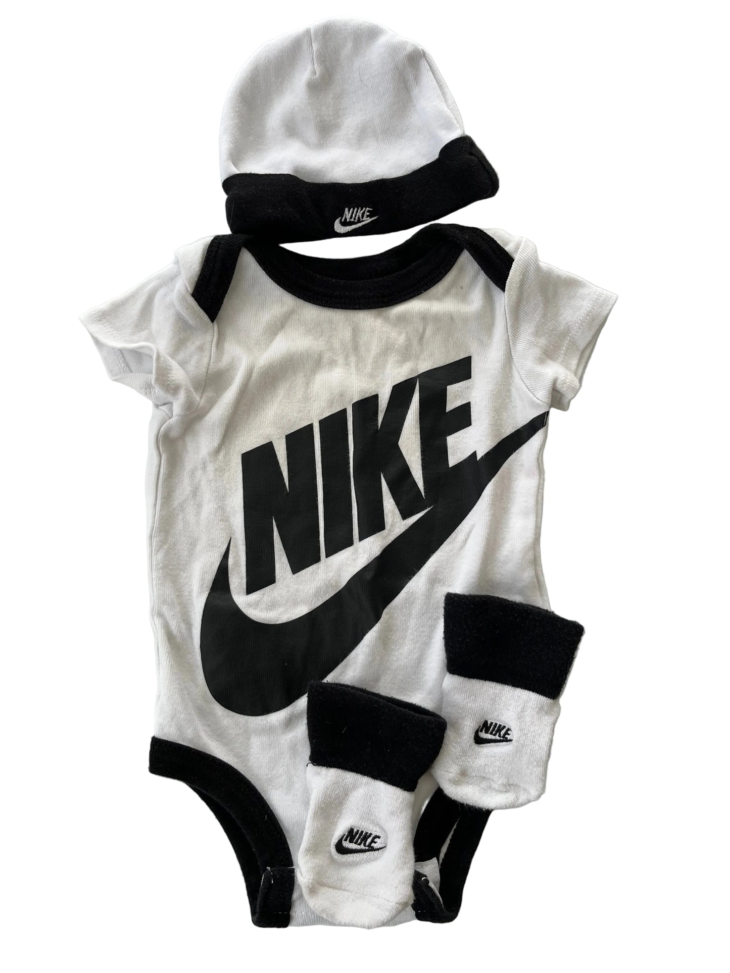 Nike set 0-6M