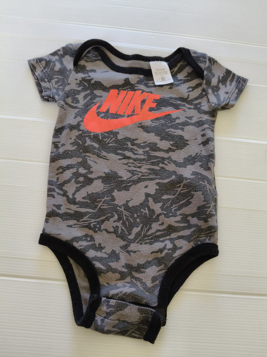 Nike bodysuit 3-6m